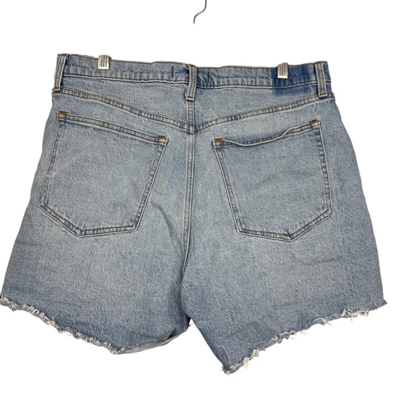 Abercrombie & Fitch Relaxed Denim Dad Shorts - Picture 3 of 5